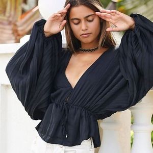 Free People Flowy Black Top - never worn!!